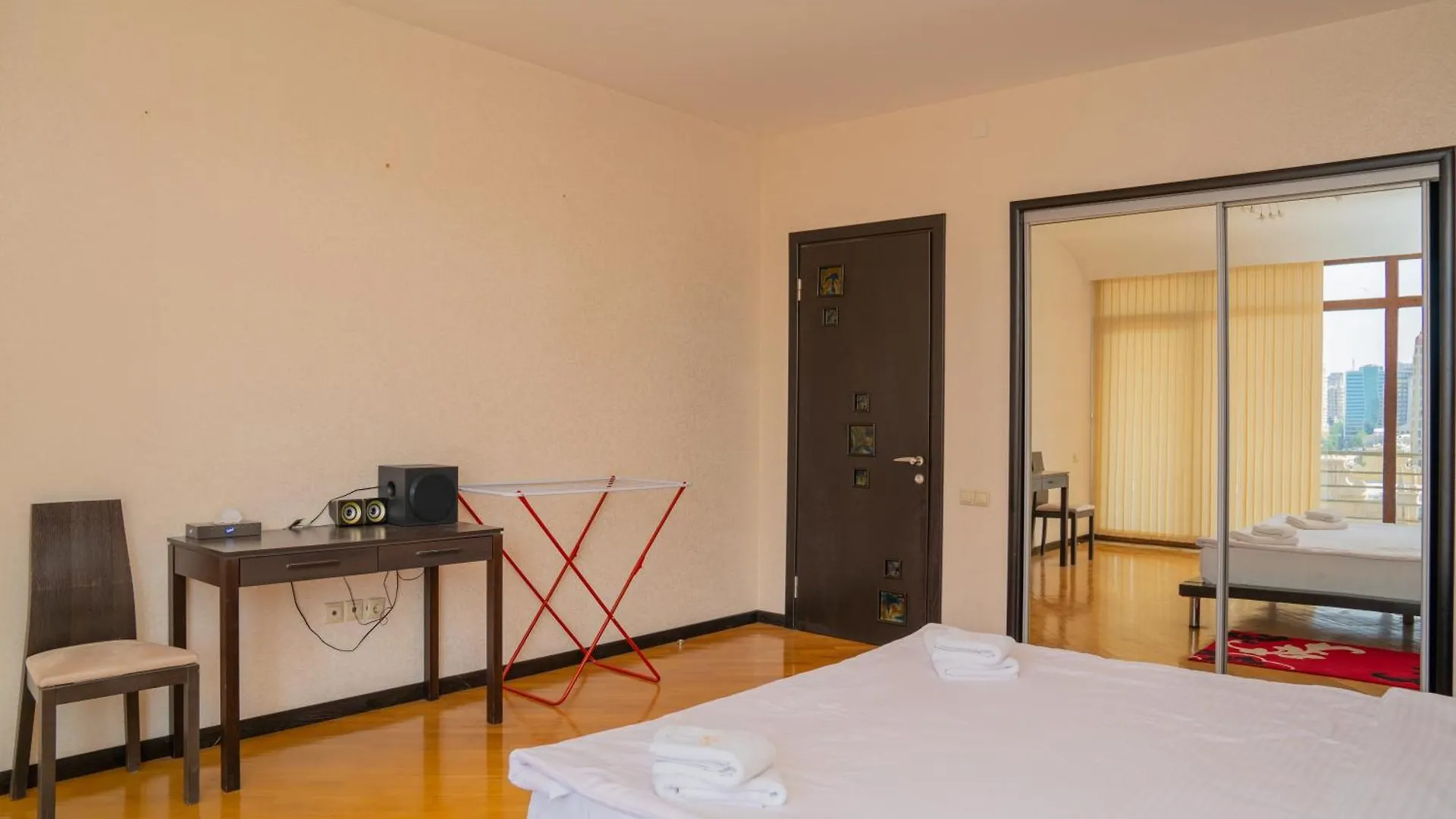 Sunday Hotel & Apartments Bakú